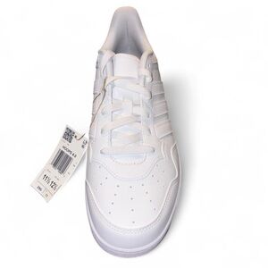 Unisex adidas hoops 4.0 White Lace-Up Sneakers. 11.5 men 12.5 women